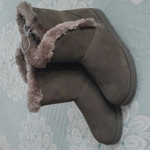 NWT Universal Thread Gray Suede Booties